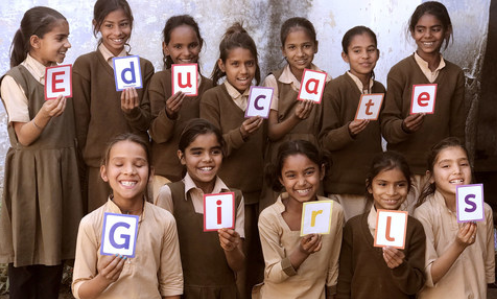 教育女童自2007年以来18000多名乡村志愿者已动员了120万名女童入学