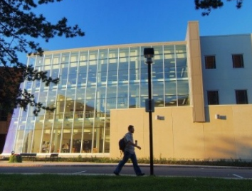 管理学院将在纽约州立大学开设首个STEM MBA