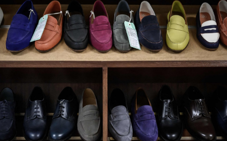 正装鞋乐福鞋鹿皮鞋的受欢迎程度超过了运动鞋