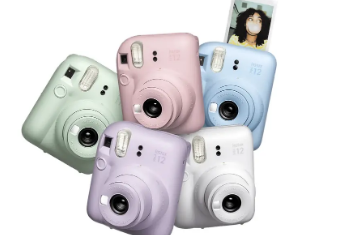 Fujifilm解决了其新型拍立得相机中的一个大问题