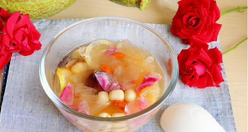 银耳和什么煮来吃最有营养 银耳汤的最佳搭配食物