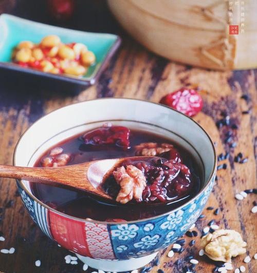 藕粉八宝粥里面有什么配料？ 健脾养胃八宝粥的配料