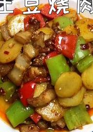 土豆烧肉怎么做好吃还不糊？ 土豆烧肉家常做法