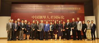 留学。到美国学钢琴。美国音乐学院。有没有附属中学。 美国音乐学院附中