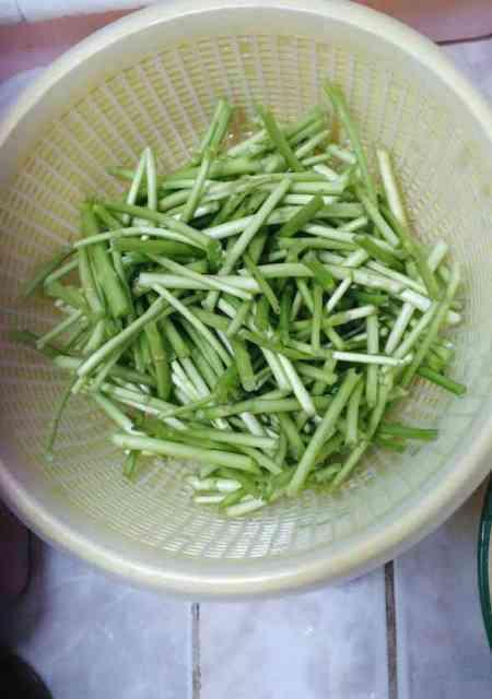 怎么炒茼蒿好吃？ 家常炒茼蒿怎么炒好吃