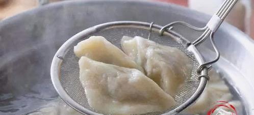 怎样煮速冻饺子不破皮？ 速冻饺子怎么煮不破皮