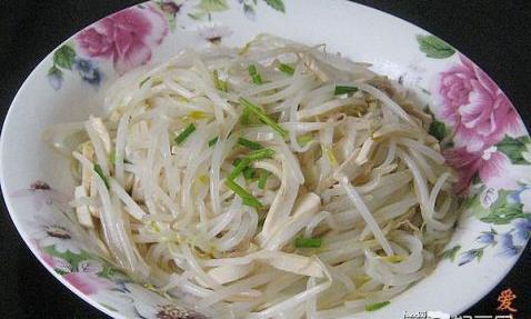 炒绿豆芽做法？ 炒绿豆芽最好吃的做法