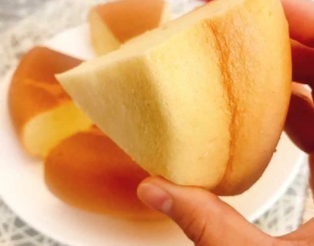 电饭煲蛋糕的家常做法？ 家常蛋糕的做法电饭锅