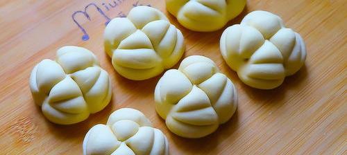 初学用陈醋做馒头的做法？ 初学做馒头怎么做