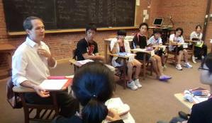 高中毕业就出国留学和大学毕业以后再出国有什么区别？ 高二还是高三出国留学好