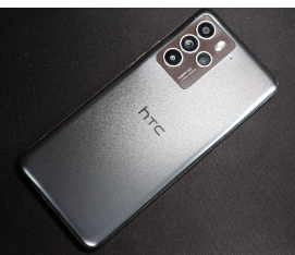 HTC U23 Pro手机与骁龙7Gen1表面