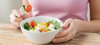 孕期前三个月适合哪些运动？ 孕妇食谱前三个月食谱