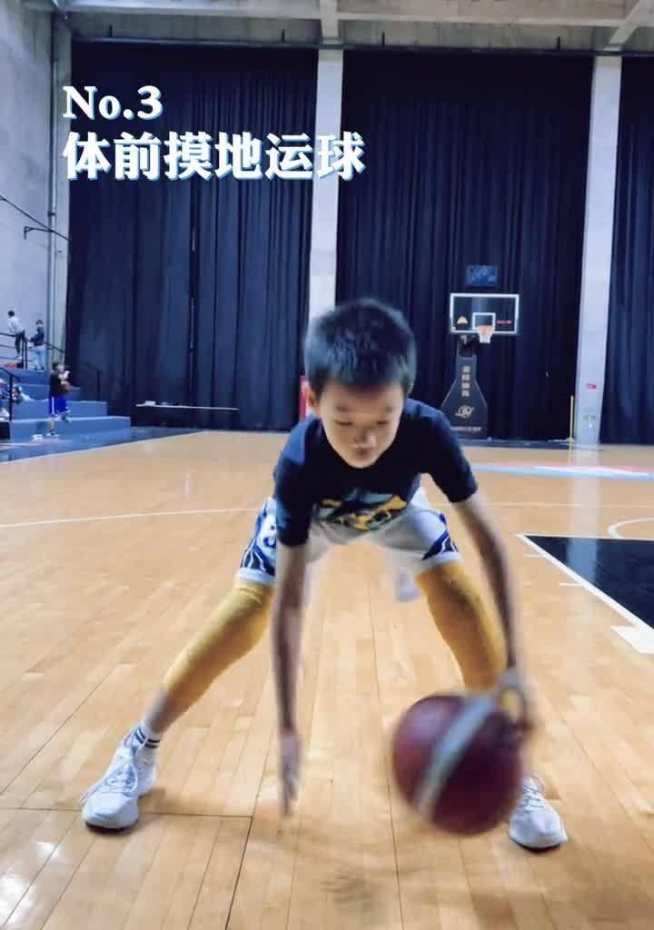 怎么玩好篮球，最基本的动作，例如带球，抢板，什么的？ 篮球动作教学