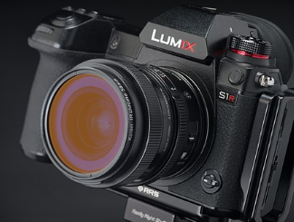 以下是将Panasonic S1R改装为全光谱成像时发生的情况