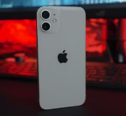 苹果警告iPhone用户充电时不要睡在手机旁边