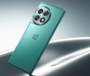 OnePlus Ace 2 Pro手机推出具有可在雨中工作的超平滑显示屏