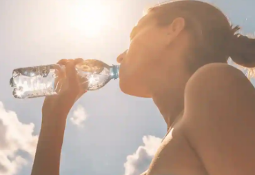 水和富含水分的食物的重要性是什么