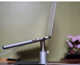 十二南的HiRise Pro是一款光滑的高度可调笔记本电脑支架