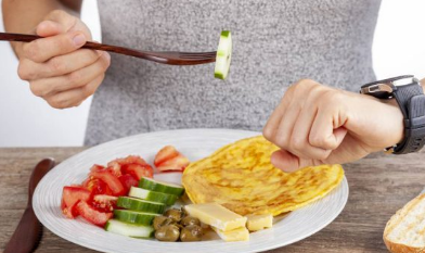 将进食时间限制在10小时内可以增强情绪和精力同时对抗饥饿