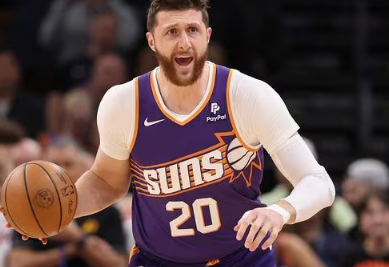 NBA单场篮板数最多的纪录保持者是谁